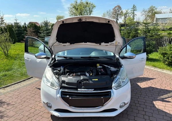 Peugeot 208 cena 23200 przebieg: 211734, rok produkcji 2015 z Ryki małe 631